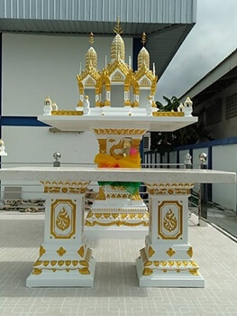 ศาลพระภูมิพระปรางค์ 3ยอด